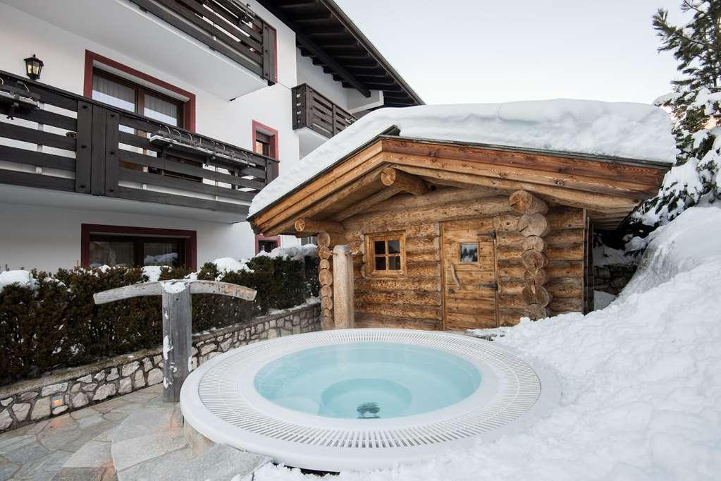 Tyrol Hotel